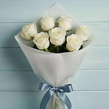 Букет 7 Белых роз Эдлесс Лав в Петровской