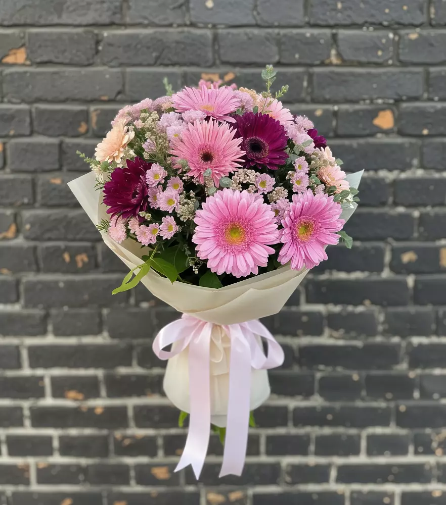 Букет цветов из: Герберы и Хризантемы в Петровской