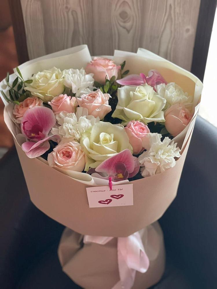 Букет цветов из: Орхидеи, Розы и Гвоздики в Петровской