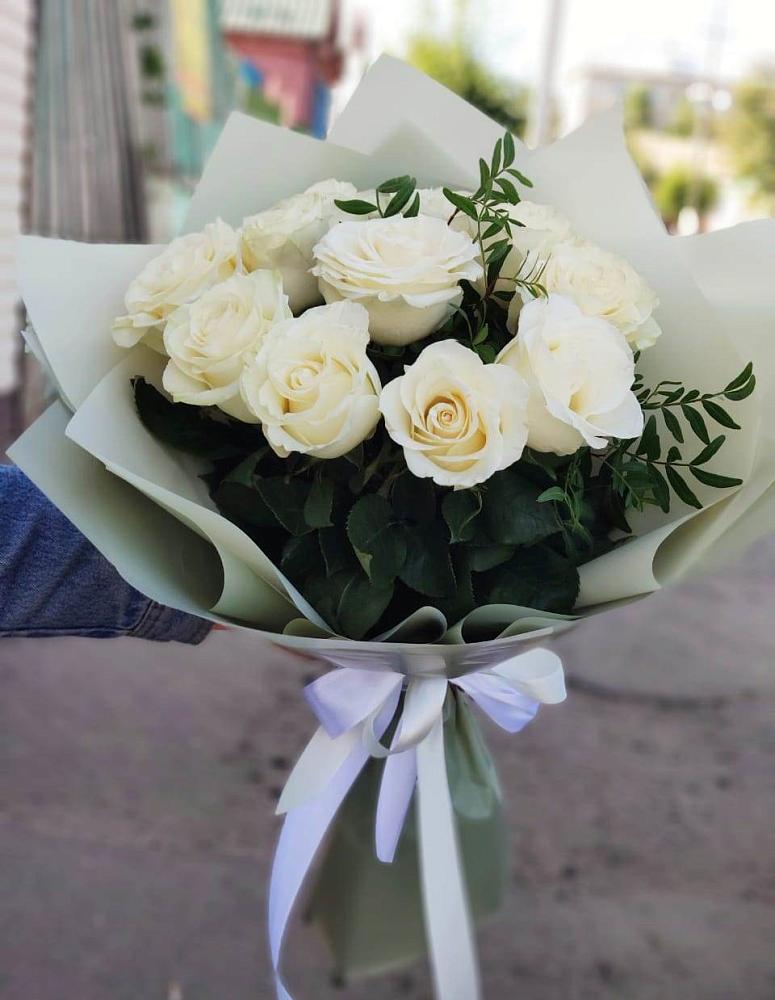Букет Белые розы Проуд в Петровской