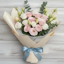 Букет цветов из:  Лизиантусы в Петровской