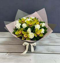 Букет цветов из:  Орхидеи и Розы в Петровской