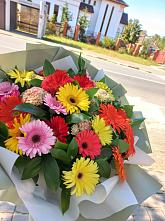 Букет цветов из:  Герберы #REPLACE_PRED# Петровской