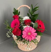 Цветочная композиция из Розы, Хризантемы и Герберы в корзине #REPLACE_PRED# Петровской
