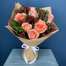 Букет цветов из:  Розы и Альстромерии #REPLACE_PRED# Петровской
