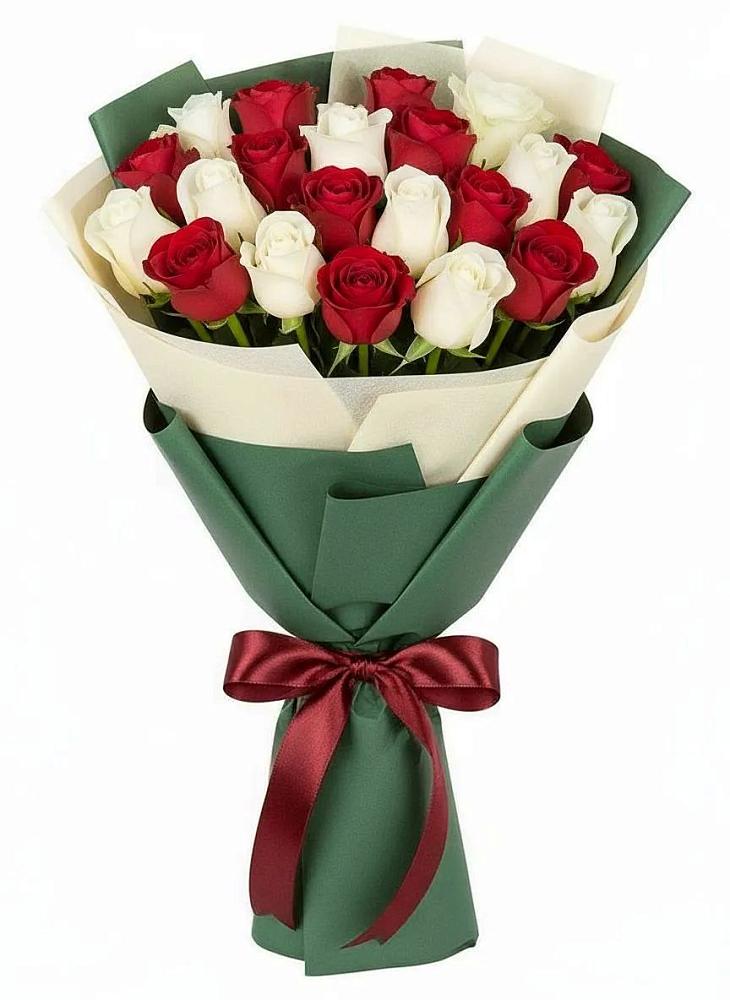 Букет Микс из красных и белых роз в Петровской