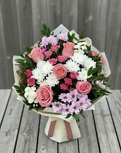Букет цветов из:  Альстромерии, Гвоздики, Розы и Хризантемы в Петровской