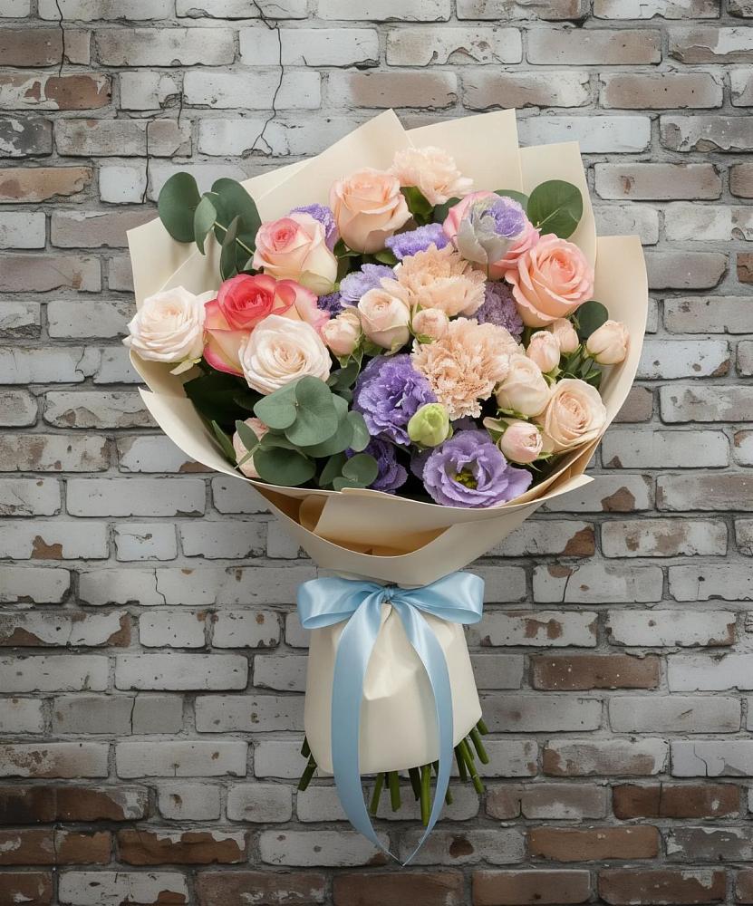 Букет цветов из: Розы, Лизиантусы и Гвоздики в Петровской