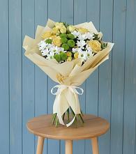 Букет цветов из:  Хризантемы и Розы в Петровской