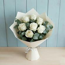 Букет Белые розы в Эвкалипте в Петровской