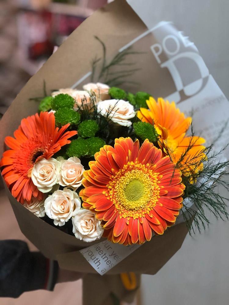 Букет цветов из: Герберы, Хризантемы и Розы в Петровской
