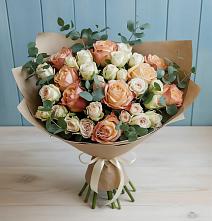 Букет цветов из:  Альстромерии и Розы в Петровской