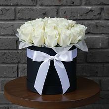 Цветочная композиция из Розы в шляпной коробке в Петровской