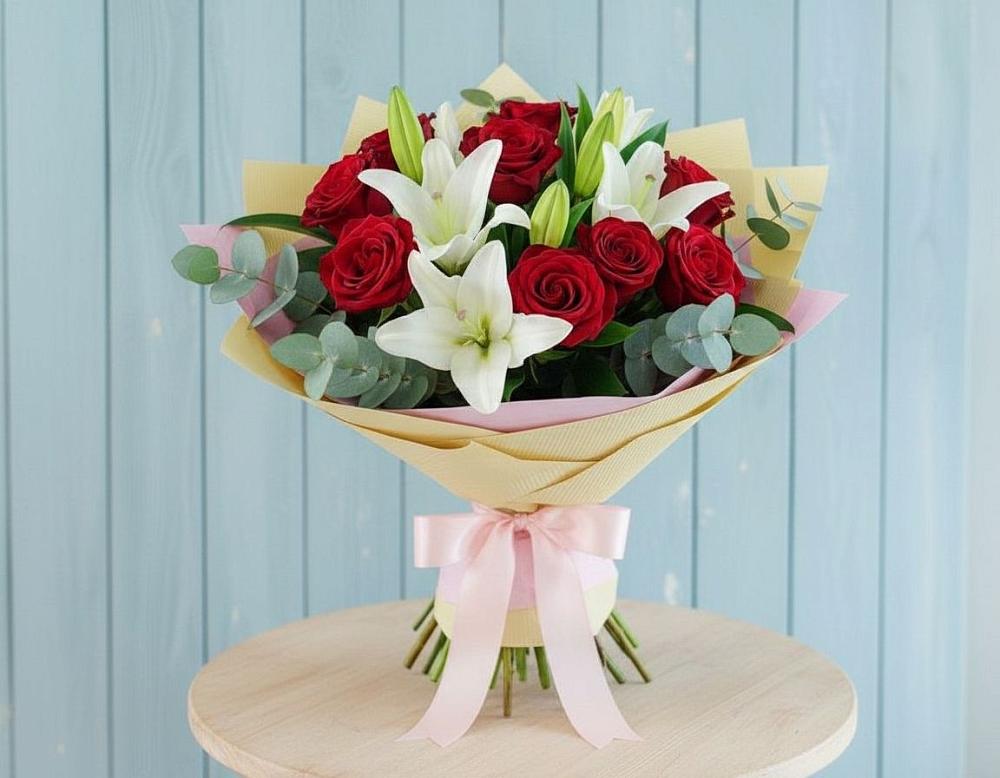 Букет цветов из: Лилии и Розы в Петровской